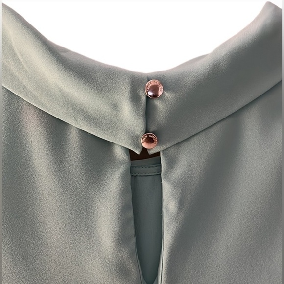 Vince Camuto Sleeveless Blouse Green/Teal Size Medium - Picture 4 of 5
